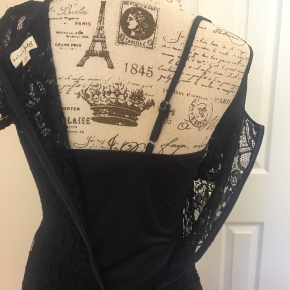 Maison Jules Navy Lace Pleated Cap sleeve Dress M - Picture 8 of 8